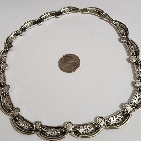 Vintage Avon Purple Catseye Necklace - Picture 6 of 6